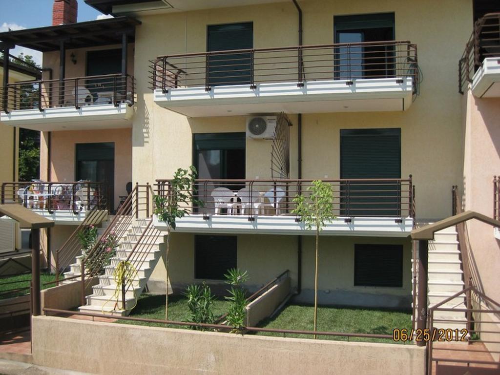 Elena Apartments Asprovalta Exterior photo
